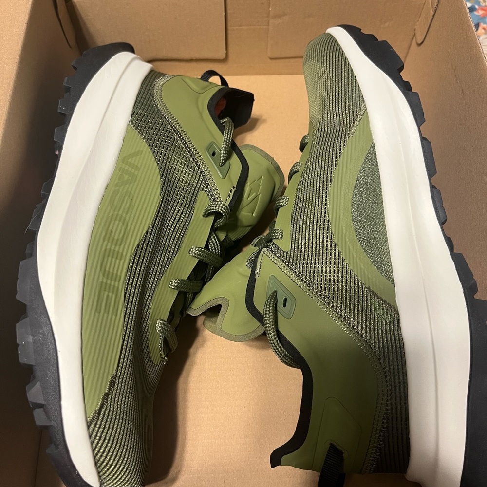 Vasque Shoes - 8261 Here - Sphagnum Green